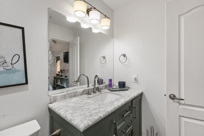 Foto del edificio - 2560 Costa Mesa Cir