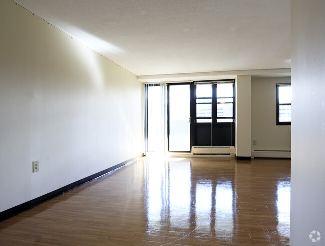 Dining Area 3br - Bayview Towers