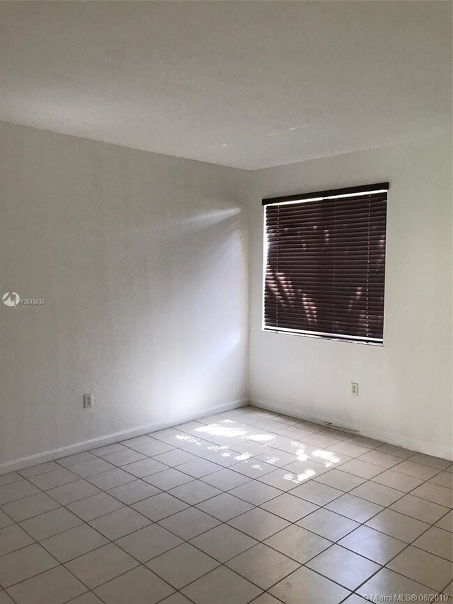 Foto del edificio - 2830 SE 16th Ave