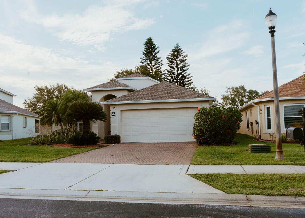 Primary Photo - 2956 Mondavi Dr