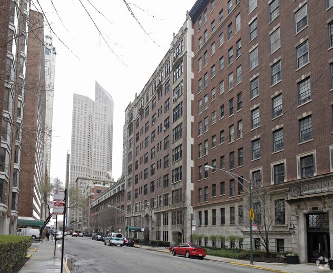 Building Photo - 220-232 E Walton Plz