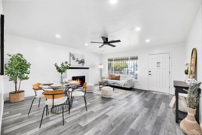 Living and Dining Area - 3041 San Carlos Way