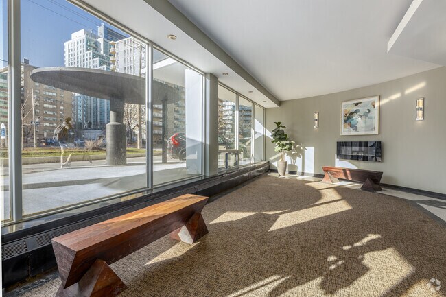 Hall d'entrée - 250 Roehampton Avenue