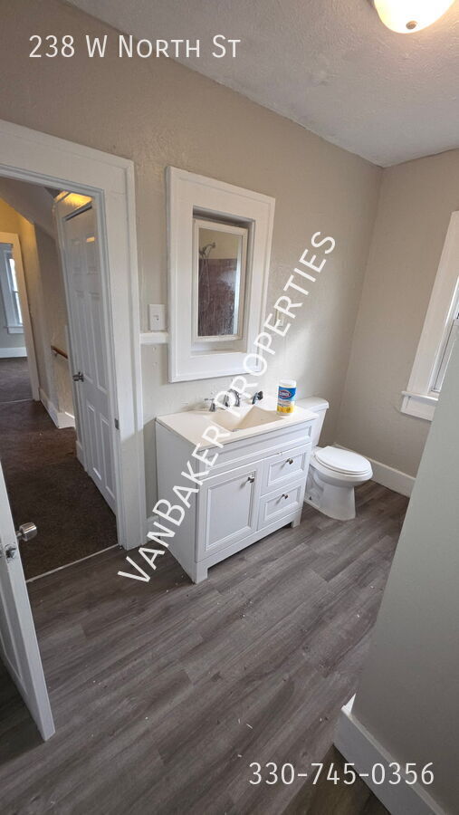 Foto del edificio - 238 W North St