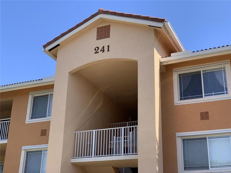 Primary Photo - 241 SW Palm Dr