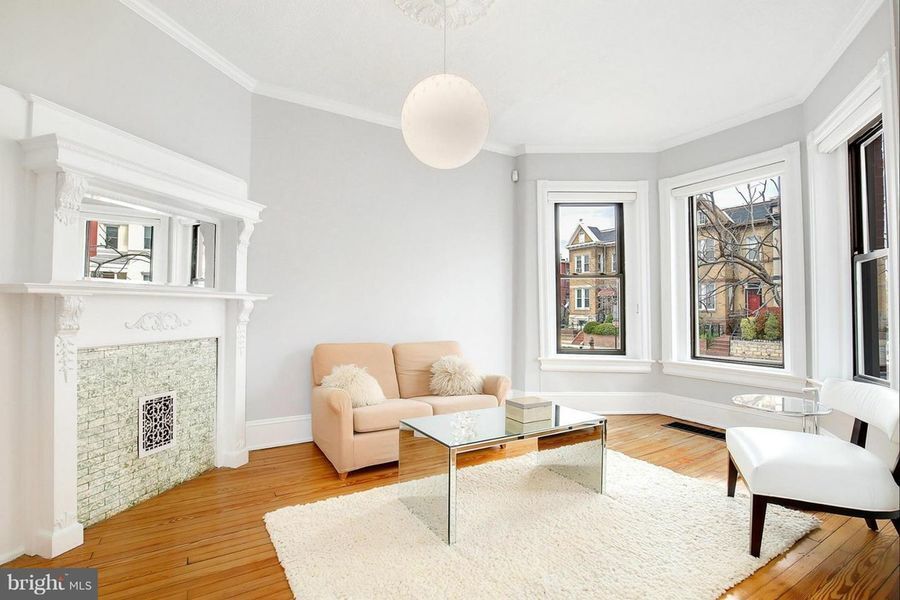 Primary Photo - 15 Q St NE