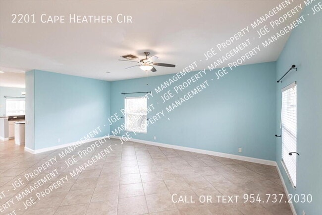 Foto del edificio - 2201 Cape Heather Cir
