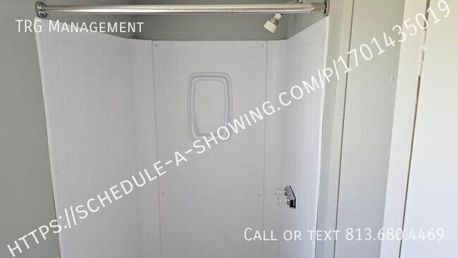 Building Photo - 209 Albacore Ln