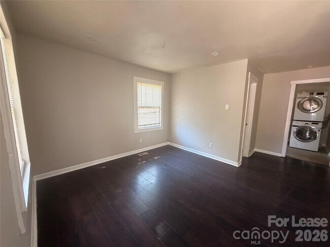 Foto del edificio - 825 Rodey Ave