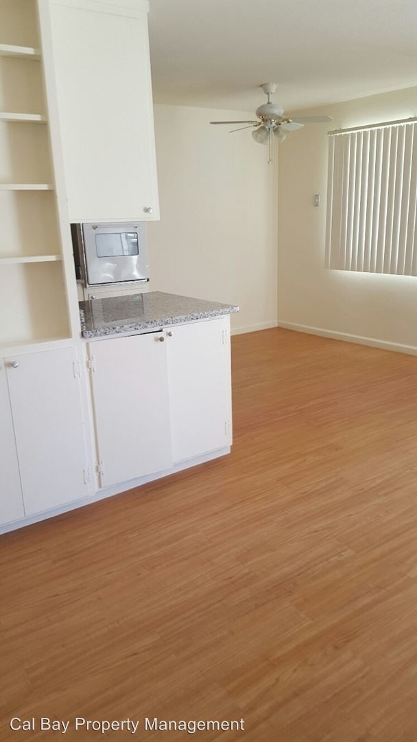 Foto del edificio - 1 br, 1 bath Apartment - 923 Tamarack Lane