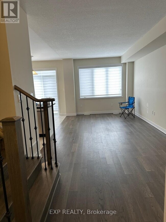 Building Photo - 152 Keelson St.