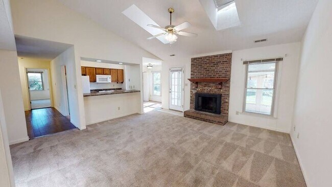 Foto del edificio - 3604 Amber Dr