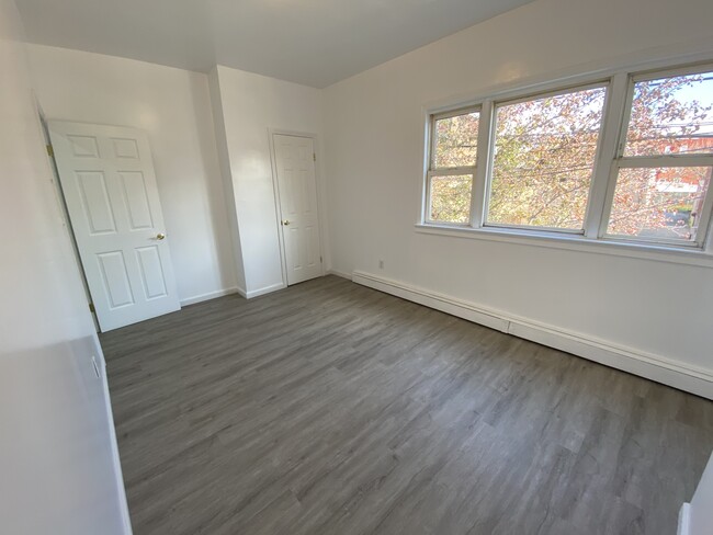 Bedroom 1 - 610 Frank E Rodgers Blvd N