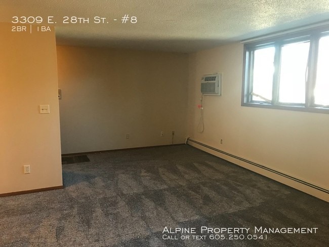 Building Photo - 3309 E 28th St