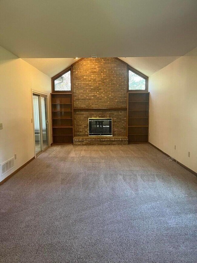 Foto del edificio - 7609 Johntimm Ct