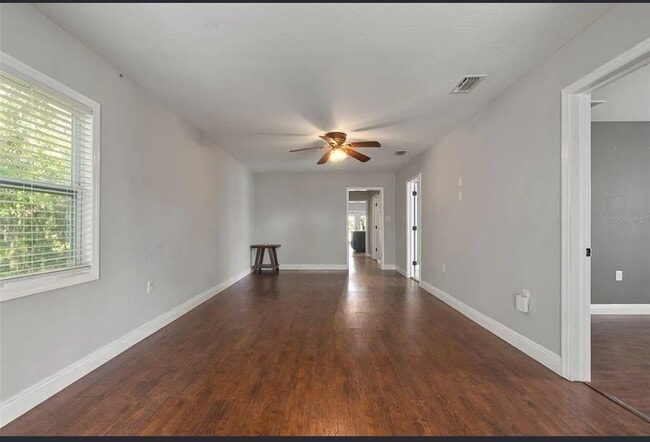 Foto del edificio - 3106 E Trapnell Rd