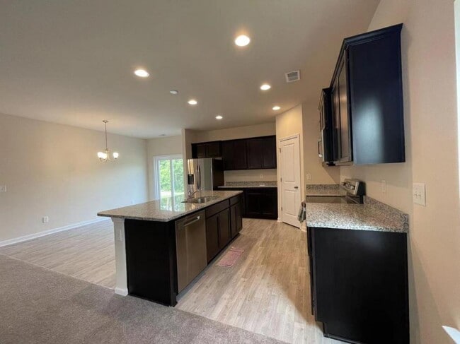 Building Photo - 248 Hampton Park Cir