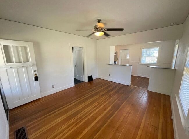 Building Photo - 5307 SE 87th Ave