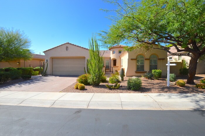 Primary Photo - Chandlers exclusive gated community Valencia!