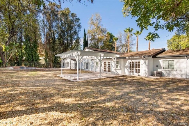 Building Photo - 5 br, 4 bath House - 22858 Hatteras St