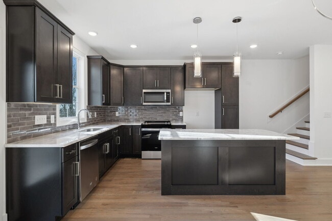 Building Photo - 2109 Chadwell Retreat Dr