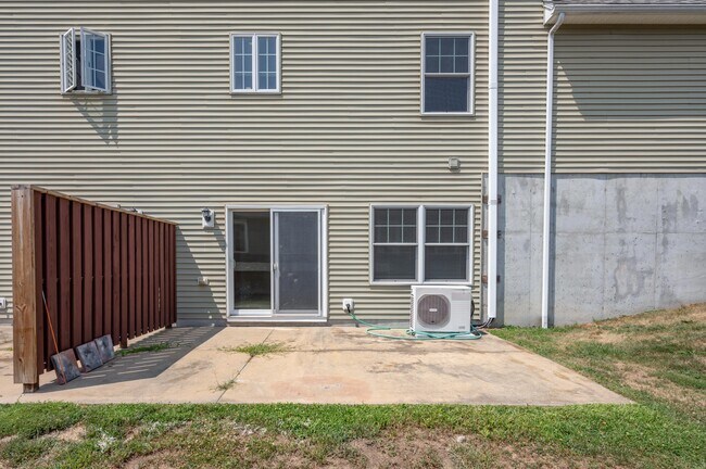 Building Photo - 12 Gagne St