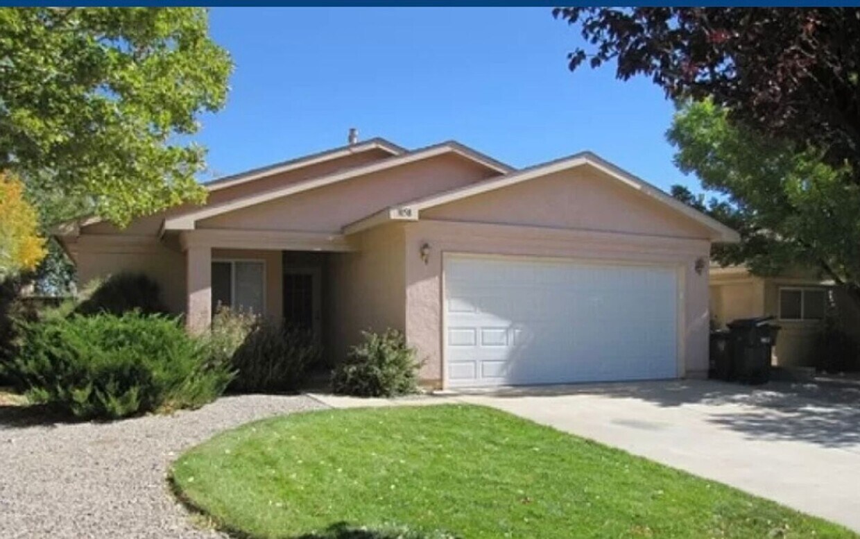 Primary Photo - Adorable 2 bdr 1 bath home in Northern Mea...