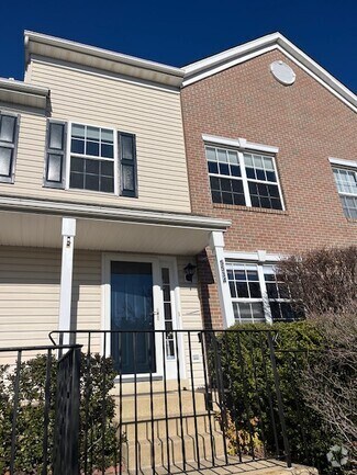 Building Photo - 5534 Rinker Cir