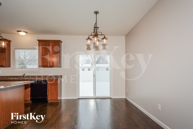 Foto del edificio - 246 Wabash Woods Way