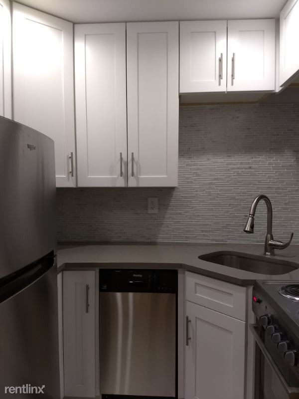Foto principal - 1026 Rhinelander Ave