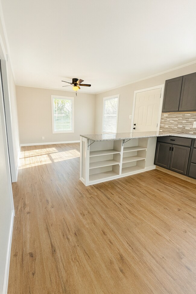 Foto del edificio - 513 W Duncan St