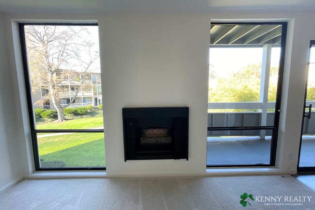 Building Photo - Remodeled 3BR Condo with Large Deck, Park Views & Resort-Style Amenities in Foster City