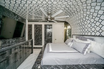 Building Photo - 5711 Sugar Hill Dr