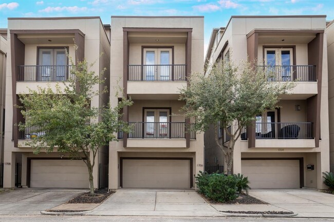 Building Photo - 1706 Bremond St