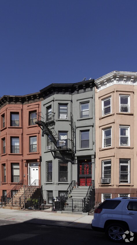 Primary Photo - 107 Jefferson Ave