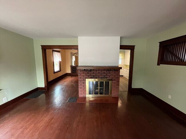 Foto del edificio - 1614 W Sylvania Ave