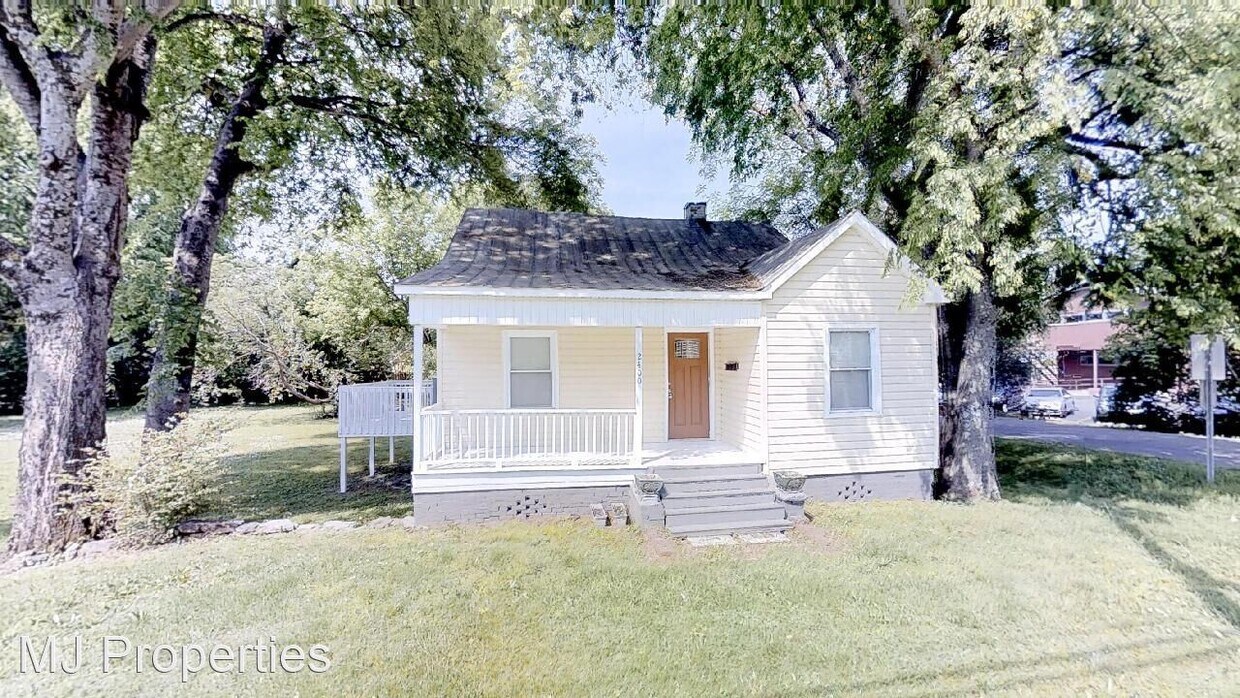Foto principal - 2 br, 1 bath House - 2400 Whitesburg Dr