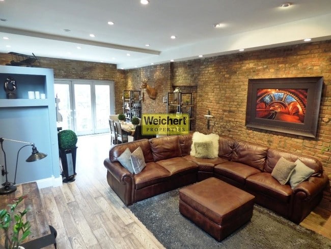 Building Photo - 735 2nd Ave