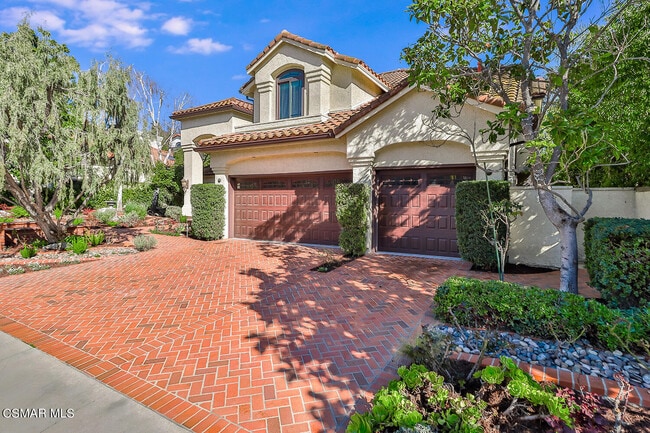 Building Photo - 2612 Yellowwood Dr