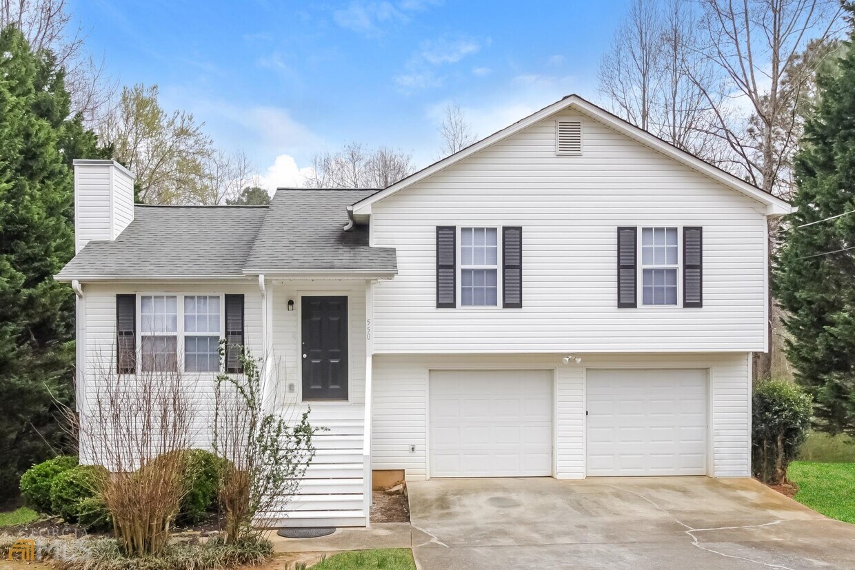 Primary Photo - 550 Southern Trace Dr