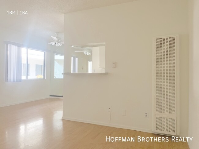 Foto del edificio - 2313 S Bentley Ave