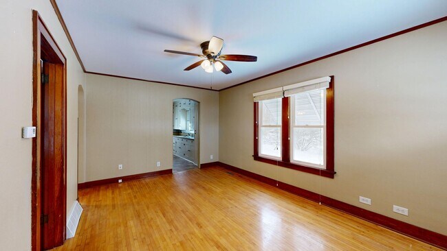 Building Photo - 2 Bedroom House for Rent