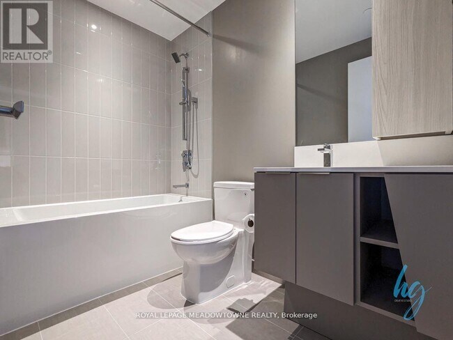 Photo du bâtiment - 3900 Confederation Pkwy