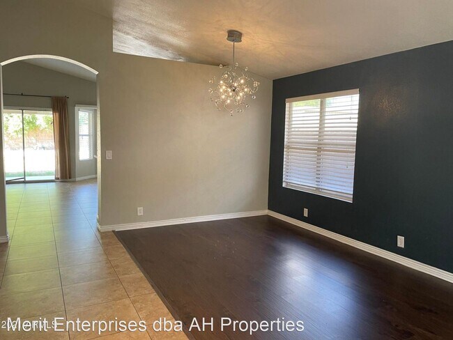 Foto del edificio - 4 br, 2 bath House - 3736 W ALAMEDA RD