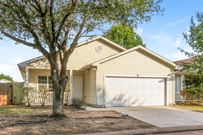 Foto del edificio - 10015 Checkerberry Park Ln