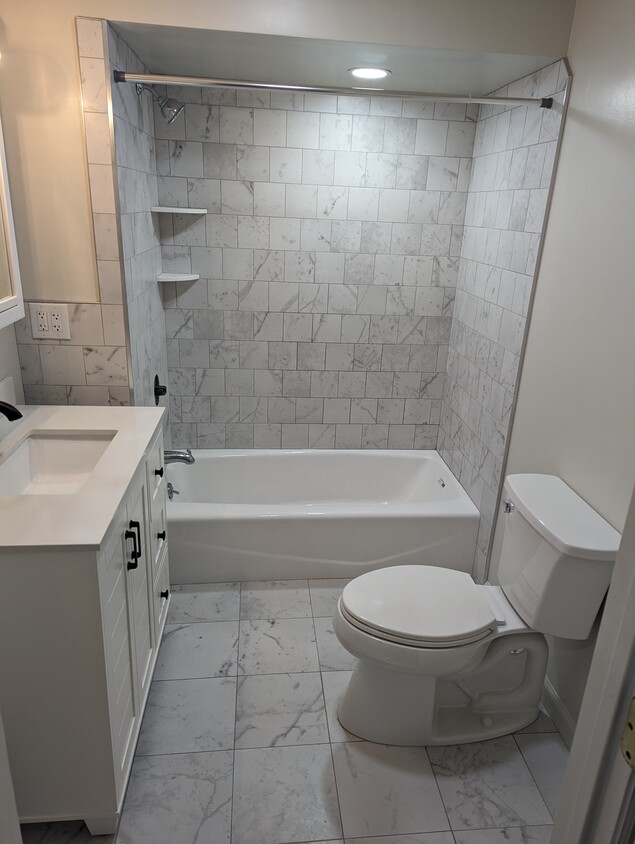 Primary Photo - 29 Oak St