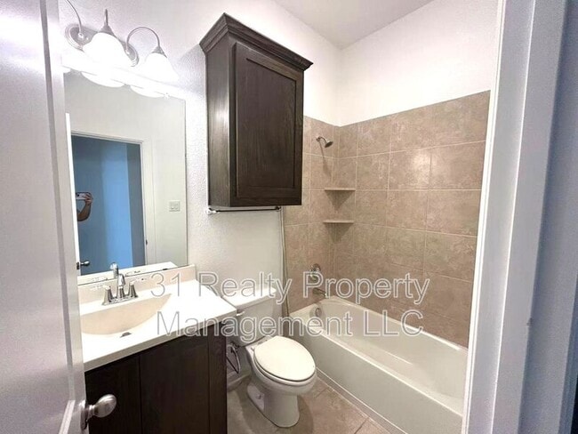 Building Photo - 1134 Alpine Dr
