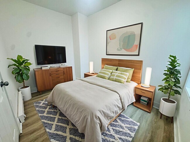 Building Photo - Beautiful 3b/1b House in West Philly! Section 8 Only