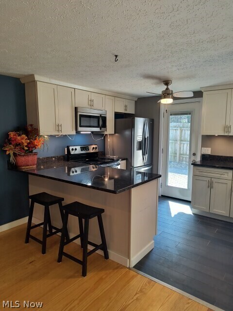 Foto del edificio - 3447 Wyoga Lake Rd