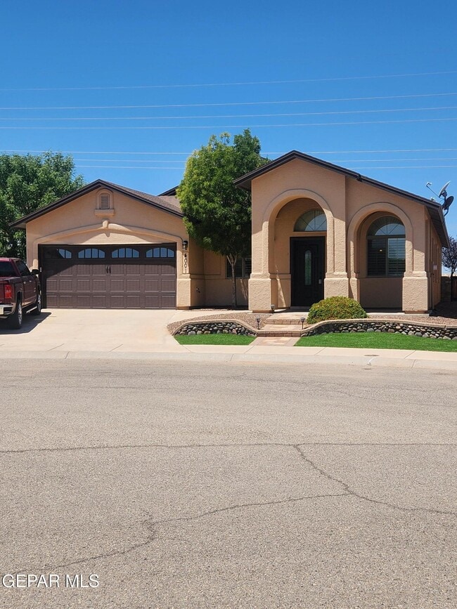 Building Photo - 4001 Tuscany Hills Pl
